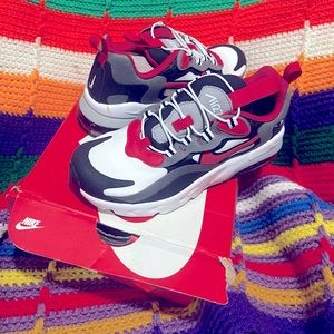 Never worn Nikes size 3 youth! Box included